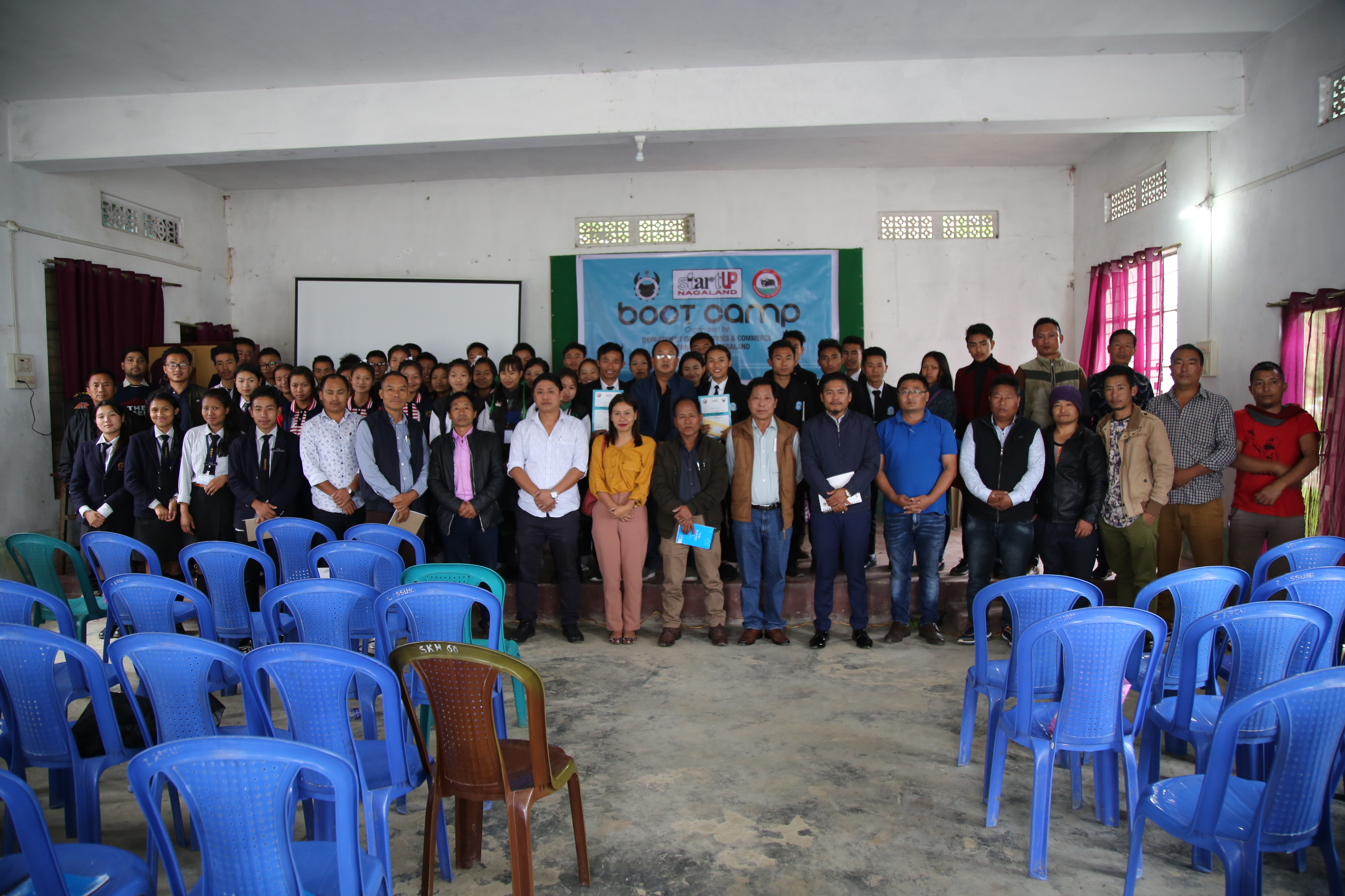 Participants along with the Department Officials. 